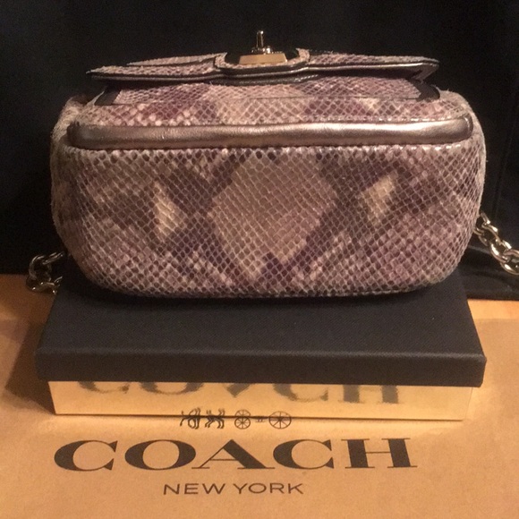 Coach exotic Pewter leather Crossbody chain purse - Picture 8 of 8